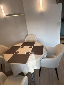 70 m2, Renovated, Perfect Location in central Paris