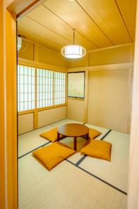 Hakone 箱根 日影山 山の眺め bbq プライベート露天天然温泉かけ流し Accommodation lobby