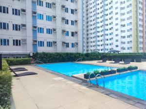 Tums MPlace Staycation 27th Floor Tower D