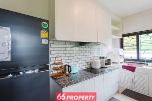 Local 4BR Pool House - Near City with Pool Table