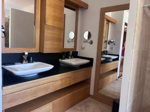 Villas Charmante villa tout confort avec piscine : photos des chambres