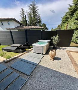 Maisons de vacances Maison avec jaccuzzi Aix-en-Provence : photos des chambres