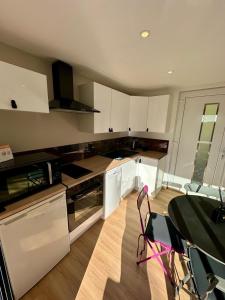 Maisons de vacances Maison avec jaccuzzi Aix-en-Provence : photos des chambres