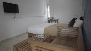 AppleLand City Athirapilly by Hotels Cart