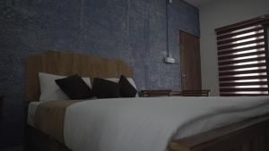 AppleLand City Athirapilly by Hotels Cart