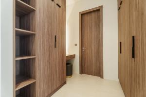 Aileen Layan Villa 6 4BR Forest 2 Minutes Beach