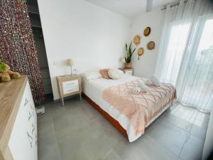 Calpe bungalow adosado piscina jardin barbacoa aire centrico moderno