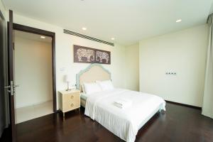 Senerity Sky Villas By Luminous Luxury Apartment