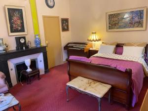Sejours a la campagne Chateau de Clairefontaine du XVIIIeme siecle a Garchizy : photos des chambres