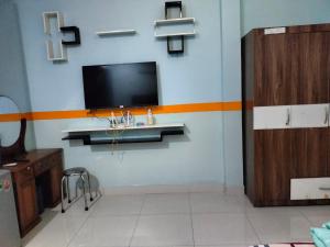 A rooftop overlooking the town from 360 degrees