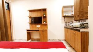 HOTEL WONDER STAYS - For Couples, Students, Faculties, Corporates