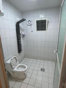 #5شقة أنيقة مفروشة مع جلسة خارجية في حي الربيع - مرتاح