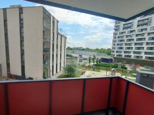 3-Bedroom Apartment with 2 Free Parking Spots - TAURON ARENA