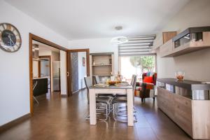 CL14 Villa con piscina y vistas al mar