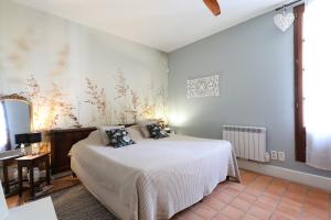 B&B / Chambres d'hotes Maison Dix Chambres d'hotes et Espace SPA Bien etre : photos des chambres
