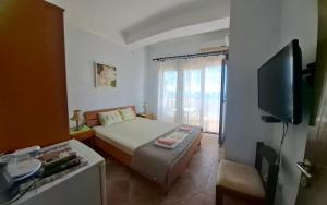 Double Room with Sea View room in Marko Apartments