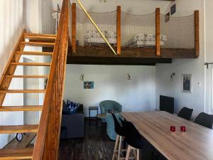 Appartements Gite The Butterfly - 1 bedroom and mezzanine : photos des chambres