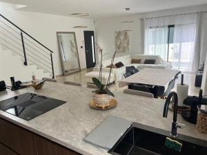 Villa 4 chambres avec piscine en bord de mer