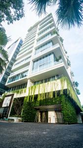 Modern Sky Villa - Central District 3 - Free Pool and Gym 1-4BRs