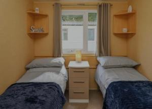 Caravan 2 - Blackmoor farm near tenby