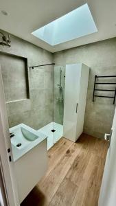 Maisons de vacances Arcachon Bay Home with pool and jacuzzi beach Nearby : photos des chambres