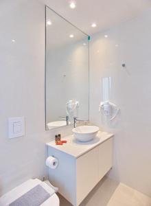 Melina Apartments Sea & City