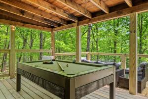Whispering Pines- Hot Tub- Pool Table- Pet Friendly- EV Charger