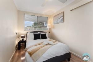 Spacious 4BR House Near Kingswood & Penrith CBD