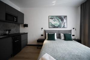 Апартаменти MYFREEDOM подобово на Поділі Wi-Fi, робоча зона та зручне розташування