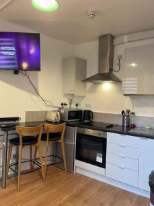 Small Cosy One-Bedroom Apartment in Kentish Town