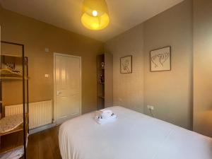 Small Cosy One-Bedroom Apartment in Kentish Town