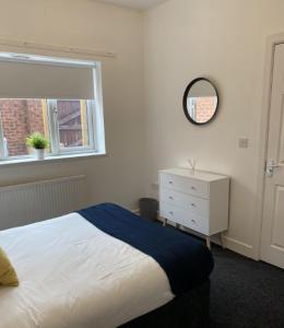 Room 3 Close to City Centre & Universities