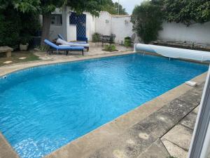 VILLA MIREILLE CALME ARBOREE PISCINE SANS VIS A VIS SECURISEE