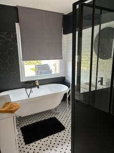 Maisons de vacances Villa « Beausejour » Urville-Nacqueville de 180 M2 : photos des chambres