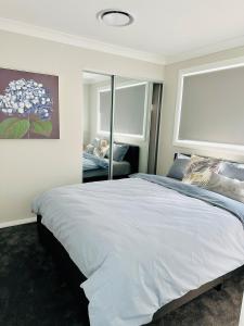 Cozy & Spacious 5BR Family Home with Free On-Site Parking