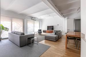 Super central 3BR apartment, spacious and bright