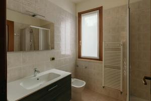 Single Room with Private Bathroom