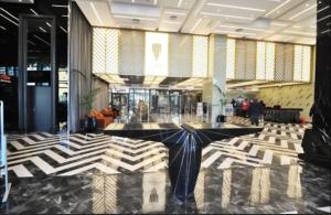 Luxury family-balcony apt