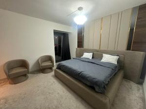 Luxury family-balcony apt