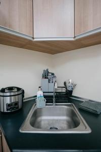 Pool View Studio In Cebu IT Park - Family Friendly