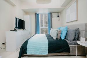 Pool View Studio In Cebu IT Park - Family Friendly