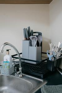 Pool View Studio In Cebu IT Park - Family Friendly