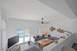 Memos Luxury Living at Kithnos