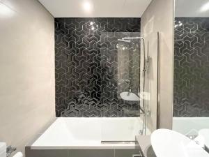 Gorgeous Studio with balcony l Business Bay