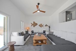 Memos Luxury Living at Kithnos