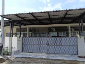 Homestay Kak Ninie - Ubytování bez kategorie ve městě Teluk Intan