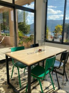 Bas de villa, 90 m2, terrasse, jardin