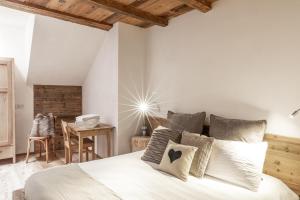 Mountain Dolomiti Apartments-Maison Perrod