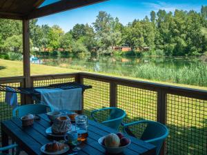 Campings Camping ClicoChic Au Clair Ruisseau : photos des chambres