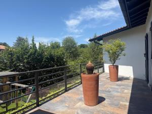 Villas Maison individuelle contemporaine avec piscine : photos des chambres